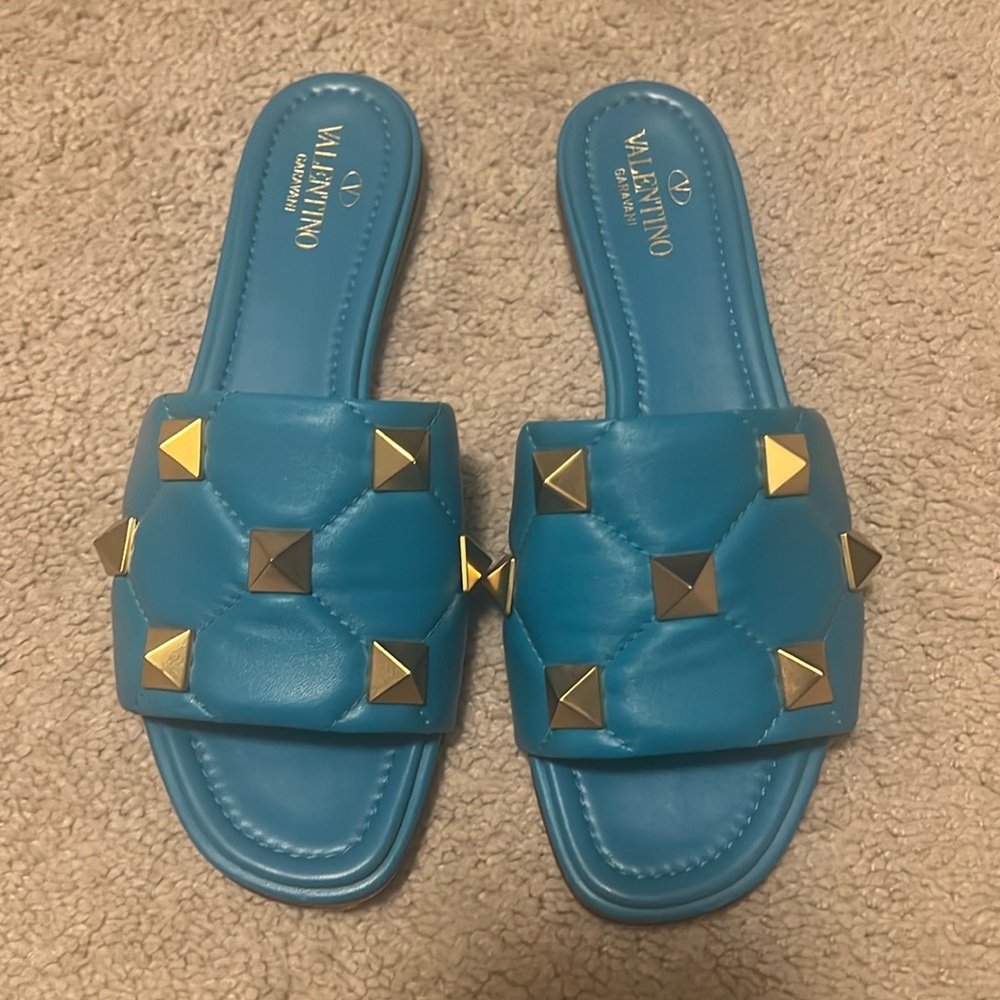 VALENTINO Rockstud flat slide sandal. Leather. AUTHENTIC